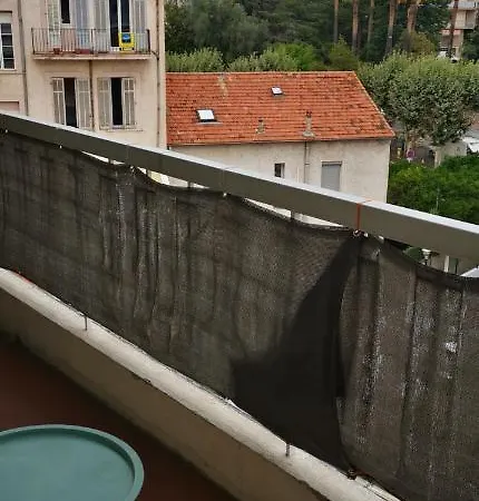 Apartment Grand D'artiste Au Calme Vue Degagee Sur Collines De