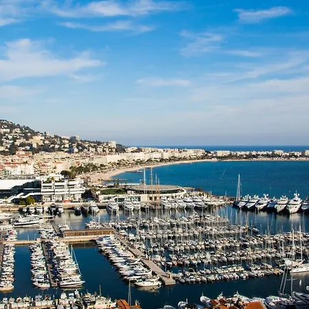 Apartment Grand D'artiste Au Calme Vue Degagee Sur Collines De *